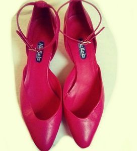 Women's shoes by Nickels